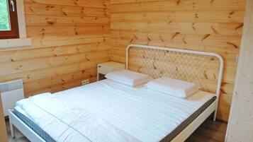House | 3 bedrooms, individually furnished, bed sheets