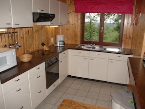 Private kitchen - Cozy Holiday Home in Durbuy With Barbecue (Durbuy)