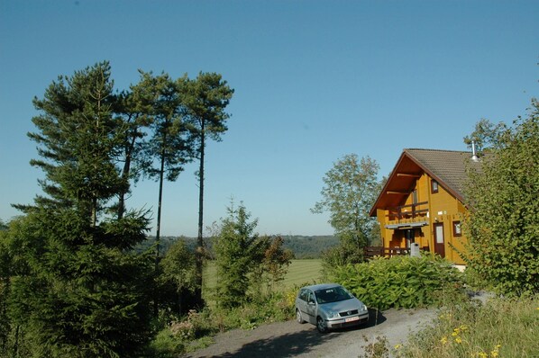 Exterior - Chalet in Durbuy With Sauna & Nature Views (Durbuy)