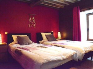 House | 4 bedrooms, individually furnished, iron/ironing board - Champlon Villa Near Forest (Tenneville)