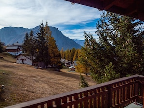 Balcony - Detached Chalet at the alm in the Car-free Village of Rosswald. Outstanding View (Termen)