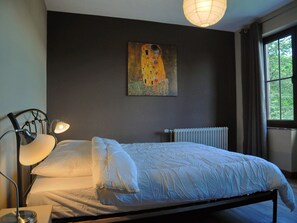 4 bedrooms, individually furnished - Holiday Home in Durbuy With Garden & BBQ (Durbuy)