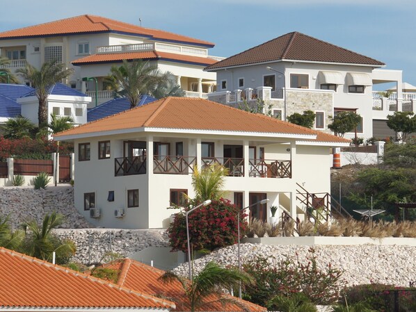 Exterior - Spacious Villa With Phenomenal Views, Walking Distance to the Beach (Jan Thiel)