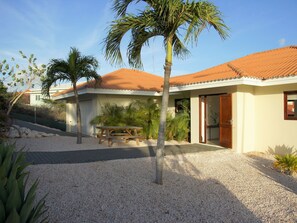Exterior - Spacious Villa With Phenomenal Views, Walking Distance to the Beach (Jan Thiel)