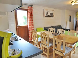 Chalet | Dining