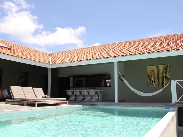 Exterior - Cosy Seaside Villa in Jan Thiel With Pool (Jan Thiel)