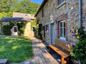 Exterior - Holiday Home in Erezee With Sauna & Garden (Erezee)