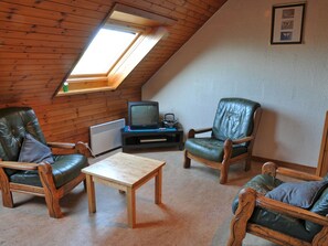 House | Living room - Functionally Furnished Bungalow Located in the Ourthe Valley (Hotton)