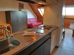 House | Private kitchen - Functionally Furnished Bungalow Located in the Ourthe Valley (Hotton)