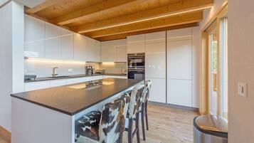 House | Private kitchen | Highchair