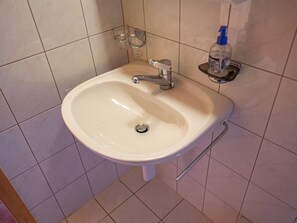 Appartamento | Bagno | Doccia, asciugamani
