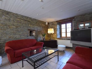 Living area - Holiday Home in Tenneville With Private Sauna (Tenneville)