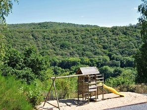 Chalet | Exterior - Holiday Home in La Roche With Sauna & Games (La Roche-en-Ardenne)