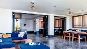 Dining - Lavish Villa by the Sea in Kralendijk With Pool (Kralendijk)