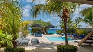 Outdoor pool - Lavish Villa by the Sea in Kralendijk With Pool (Kralendijk)