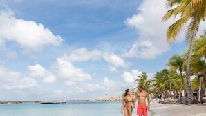 Exterior - Modern Holiday Home Near Mambo Beach in Willemstad (Willemstad)