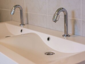 Shower - Cozy Holiday Home in Jan Thiel With Private Pool (Jan Thiel)