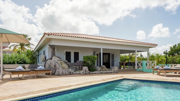Outdoor pool - Cozy Holiday Home in Jan Thiel With Private Pool (Jan Thiel)