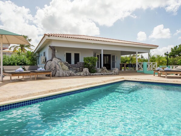 Outdoor pool - Cozy Holiday Home in Jan Thiel With Private Pool (Jan Thiel)