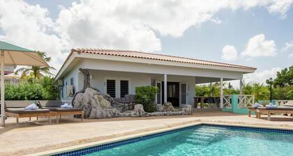 Cozy Holiday Home in Jan Thiel With Private Pool