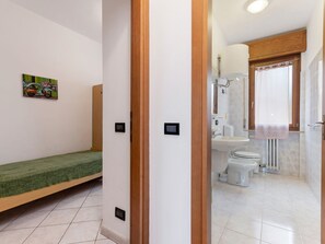 House | Bathroom