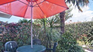 Apartment | Balcony - Homely Apartment in Rovinj Near Sea (Rovinj)