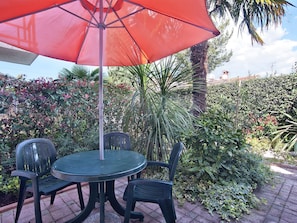 Apartment | Balcony - Homely Apartment in Rovinj Near Sea (Rovinj)