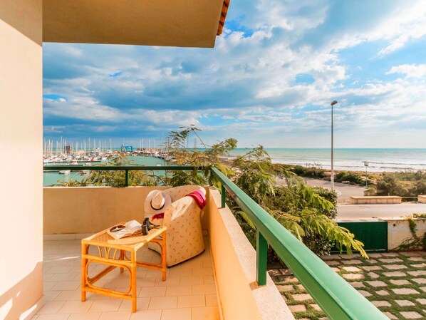 House | Balcony - Sea View From Private Garden Terrace With Barbecue (Ragusa)