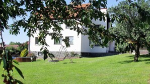 Exterior - Spacious Holiday Home With 7 Bedrooms and Pool in South Bohemia (Skrýchov u Malšic)