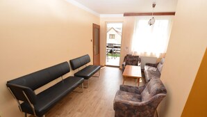 Villa | Living room - Spacious Holiday Home With 7 Bedrooms and Pool in South Bohemia (Skrýchov u Malšic)