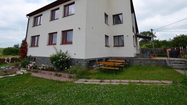 Exterior - Spacious Holiday Home With 7 Bedrooms and Pool in South Bohemia (Skrýchov u Malšic)