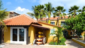 Exterior - Magnificent Holiday Home in Kralendijk With Terrace (Kralendijk)