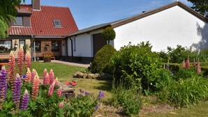 Apartment | Exterior - Apartment in Robertsdorf Near the Beach (Blowatz)