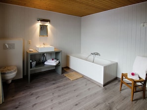 Bathroom | Shower