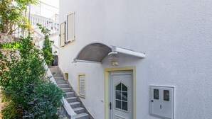 Unclassified image, 5 of 30, button - Beautiful Apartment in Drage With Private Terrace (Pakostane)