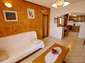 Living area - Boutique Apartment in Tribanj With Terrace (Starigrad)