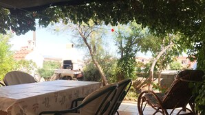 Balcony - Spacious Holiday Home in Dalmatia near Beach (Vir)