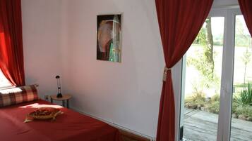 Apartment | 2 bedrooms, individually furnished, bed sheets