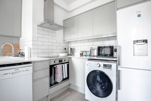 Fridge, microwave, oven, dishwasher