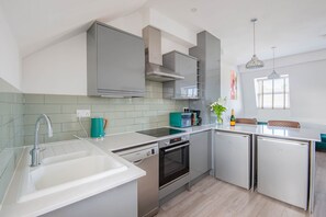 Fridge, microwave, oven, dishwasher