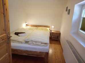 2 Schlafzimmer, Reisekinderbett, WLAN, Bettwäsche