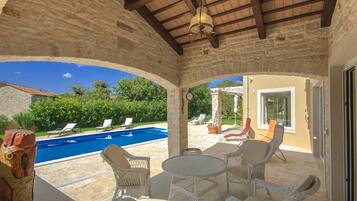 Villa | Pool | Indoor pool, outdoor pool