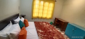 Free WiFi, bed sheets