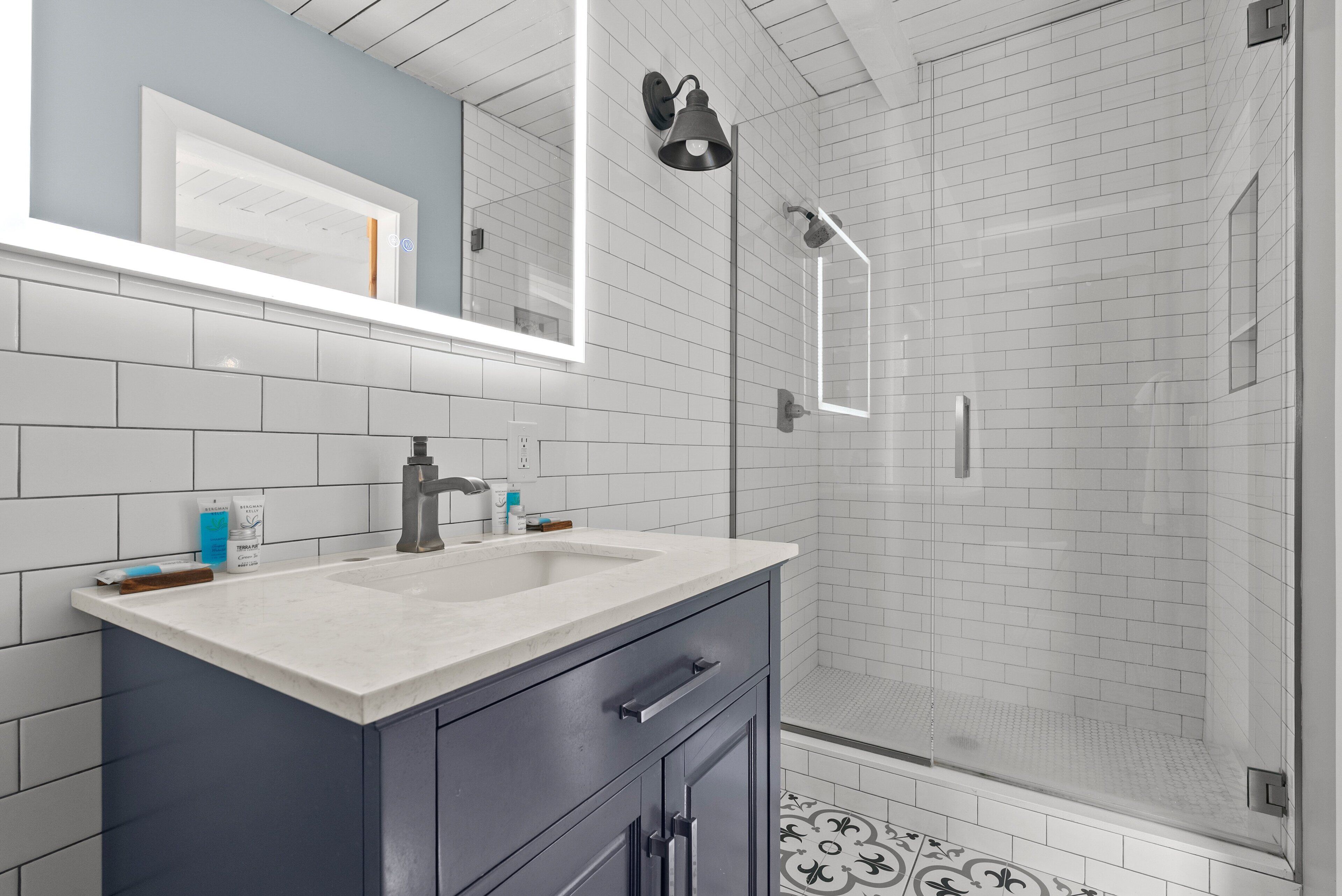 Shower, towels