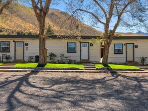 Exterior - WWM 3 · 3 Explore, Swim, Dream, The E Sierras WWM 3 (Coleville)