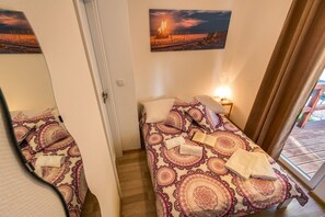 2 bedrooms, desk, free WiFi, bed sheets