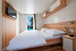 Husvogn – superior | Skrivebord, barnesenger og wi-fi (inkludert)