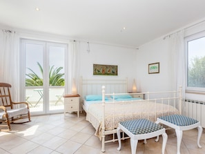 Villa | 6 bedrooms, individually furnished, iron/ironing board