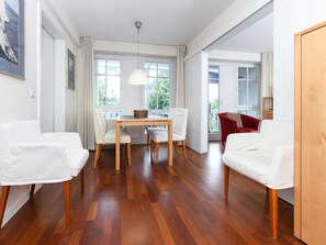 Apartment | Dining