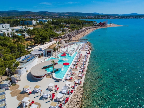 5 bars/lounges, poolside bar, beach bar - Amadria Park Deluxe Beach Mobile Home (Sibenik)